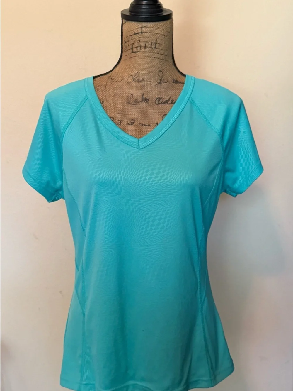 tek gear Women’s Short Sleeve V-Neck Athletic Tee in Aqua Blue - Picture 1 of 2